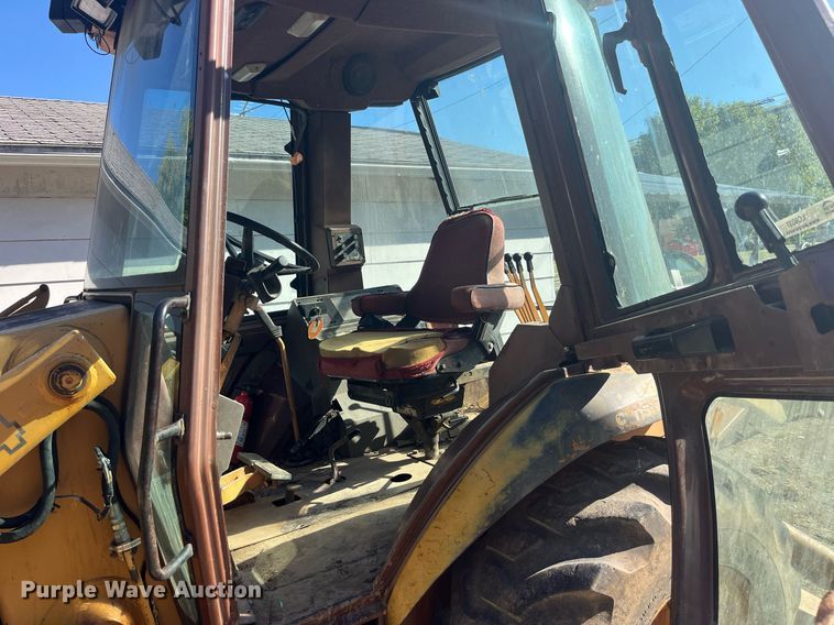 image for item LC9037 1988 Case 580K backhoe