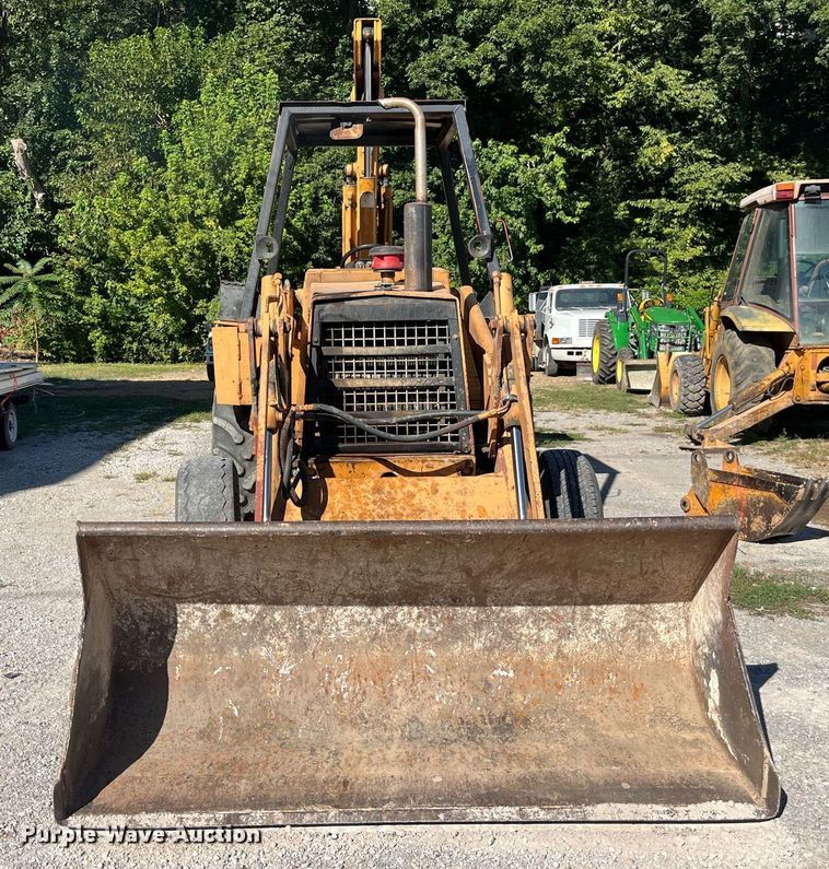 image for item LC9038 Case 580 backhoe