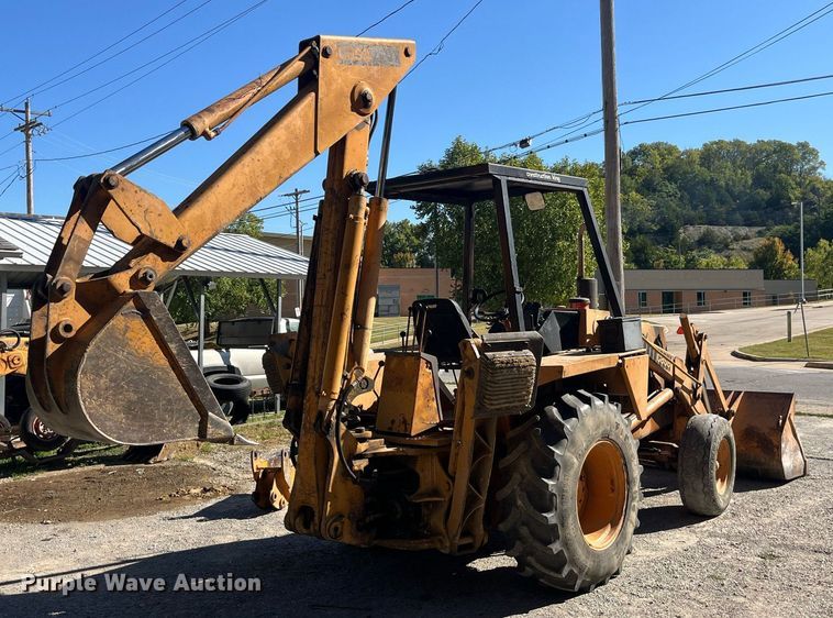 image for item LC9038 Case 580 backhoe