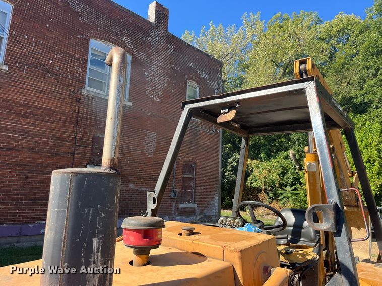image for item LC9038 Case 580 backhoe