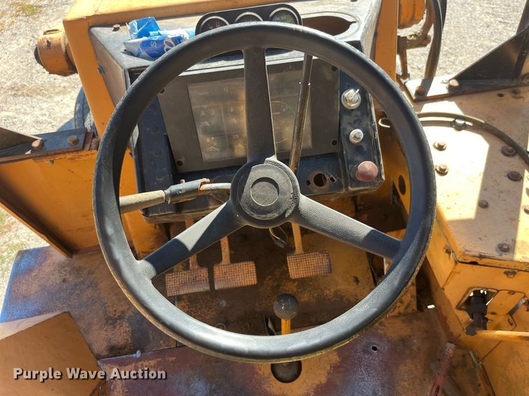 image for item LC9038 Case 580 backhoe