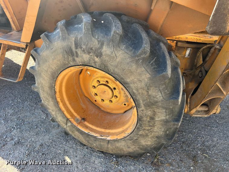 image for item LC9038 Case 580 backhoe