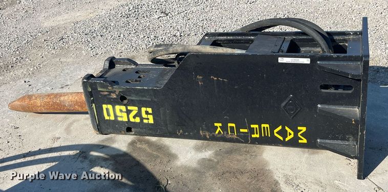 image for item LC9040 Maverick  5250 breaker