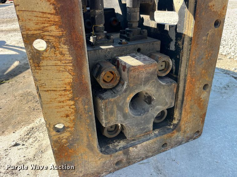 image for item LC9040 Maverick  5250 breaker