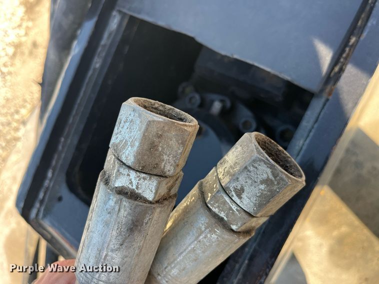 image for item LC9040 Maverick  5250 breaker