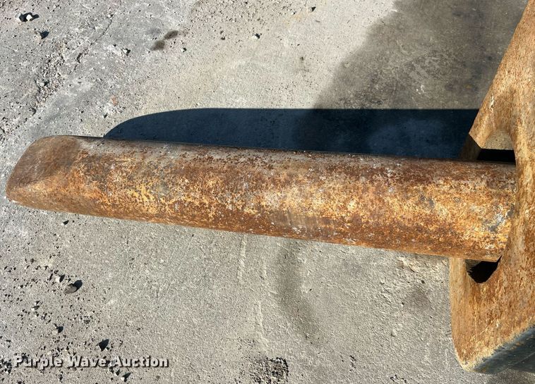 image for item LC9040 Maverick  5250 breaker