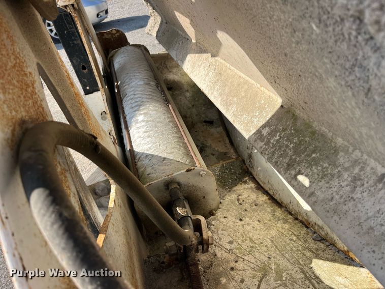 image for item LC9043 2014 DeLucio bottom dump trailer