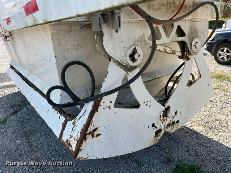 image for item LC9043 2014 DeLucio bottom dump trailer