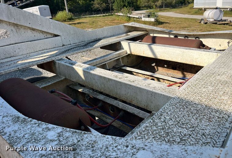 image for item LC9043 2014 DeLucio bottom dump trailer