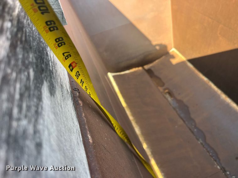 image for item LC9043 2014 DeLucio bottom dump trailer