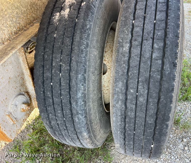 image for item LC9043 2014 DeLucio bottom dump trailer