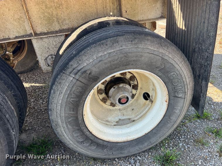 image for item LC9043 2014 DeLucio bottom dump trailer