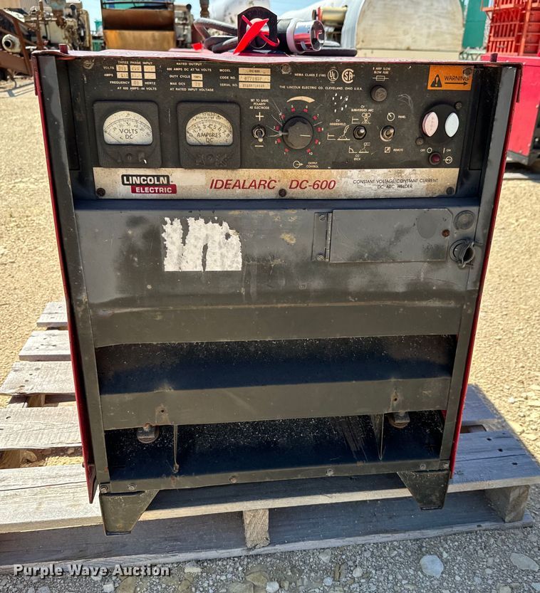 image for item LF9991 (4) Lincoln Electric DC600 welders