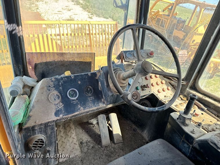 image for item LF9992 Bomag BC601RB landfill compactor