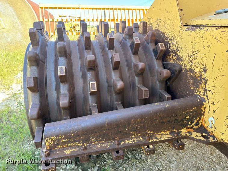 image for item LF9992 Bomag BC601RB landfill compactor