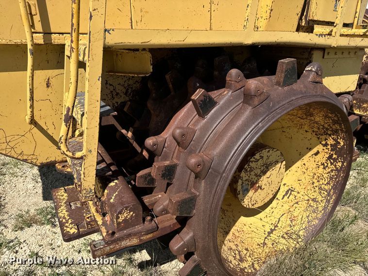 image for item LF9992 Bomag BC601RB landfill compactor