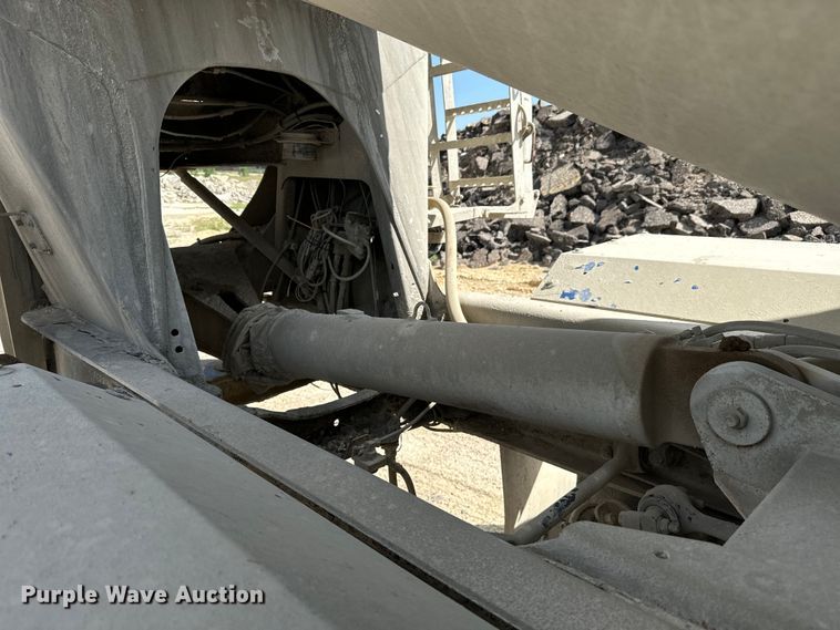 image for item LF9999 1999 Sterling L-Line ready mix truck