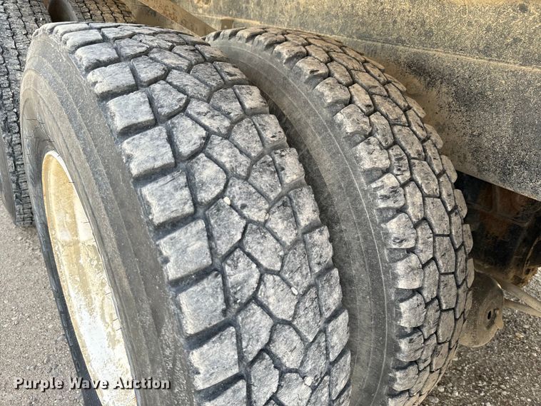 image for item LF9999 1999 Sterling L-Line ready mix truck