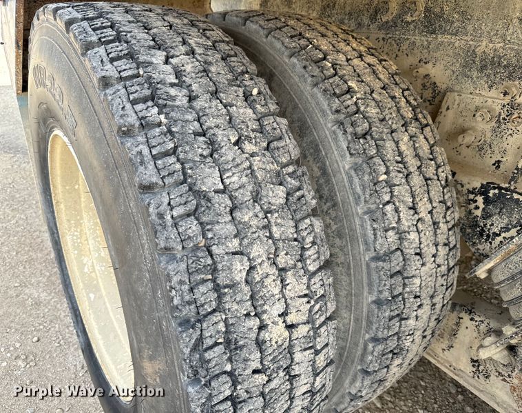 image for item LF9999 1999 Sterling L-Line ready mix truck