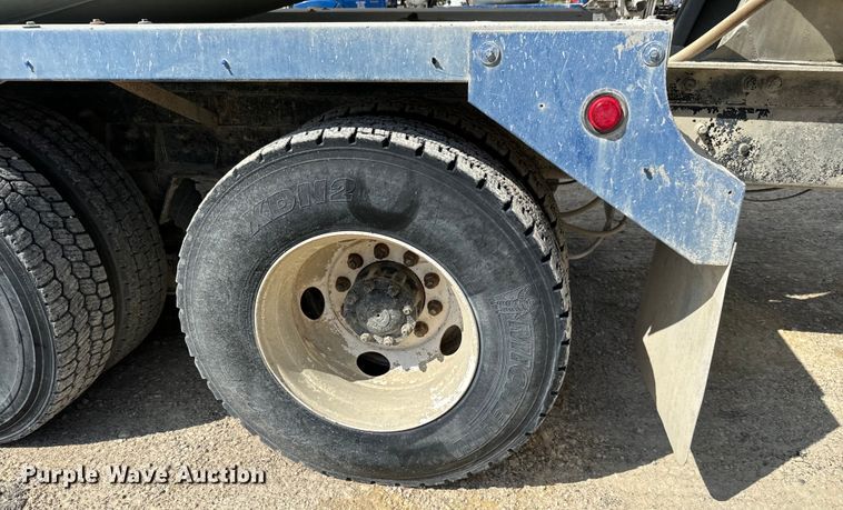 image for item LF9999 1999 Sterling L-Line ready mix truck