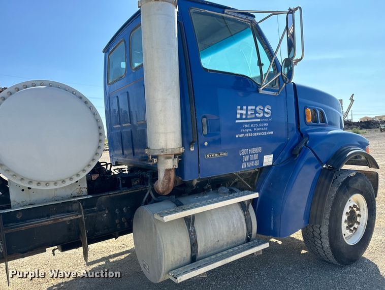 image for item LG9000 2000 Sterling L-Line ready mix truck