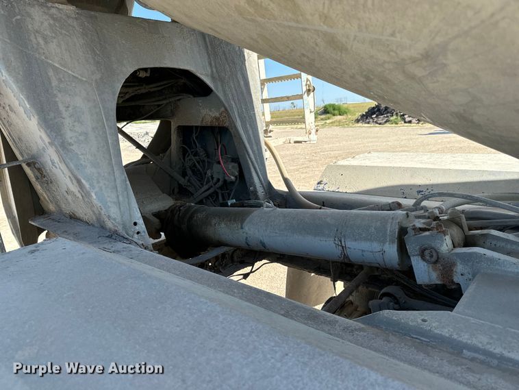 image for item LG9000 2000 Sterling L-Line ready mix truck