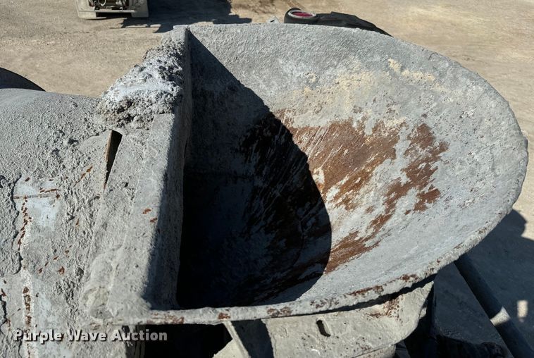 image for item LG9000 2000 Sterling L-Line ready mix truck