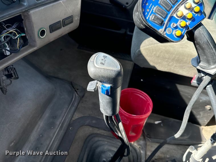 image for item LG9000 2000 Sterling L-Line ready mix truck