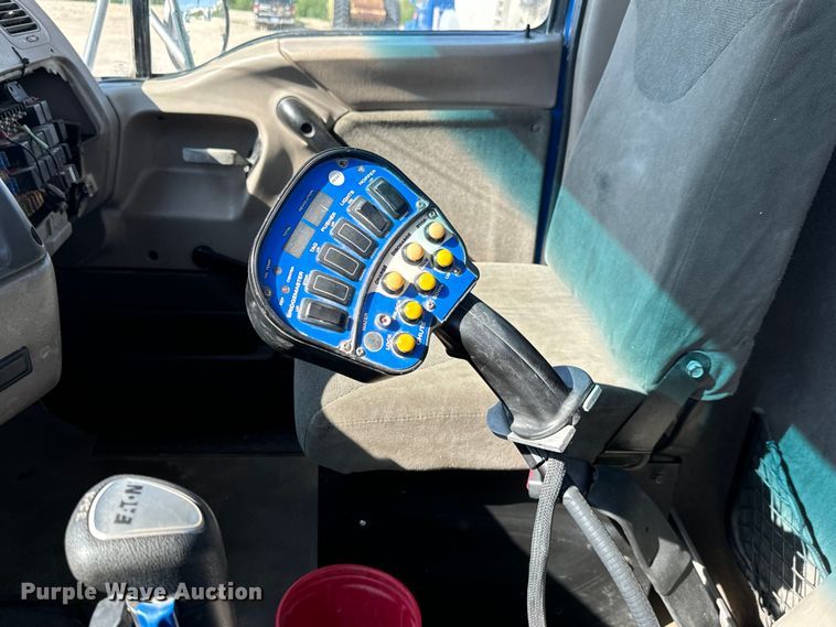 image for item LG9000 2000 Sterling L-Line ready mix truck