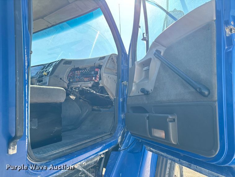 image for item LG9000 2000 Sterling L-Line ready mix truck