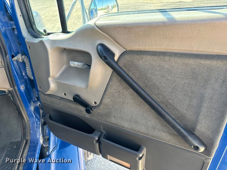 image for item LG9000 2000 Sterling L-Line ready mix truck