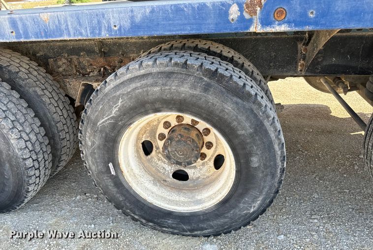 image for item LG9000 2000 Sterling L-Line ready mix truck