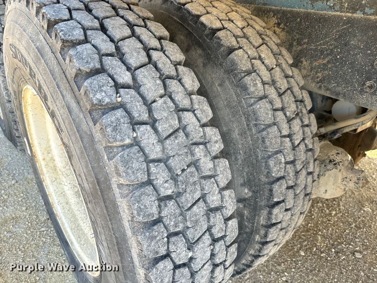 image for item LG9000 2000 Sterling L-Line ready mix truck