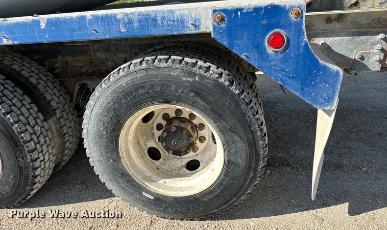 image for item LG9000 2000 Sterling L-Line ready mix truck