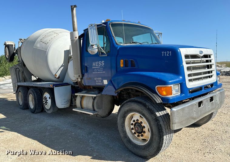image for item LG9001 2000 Sterling  L-Line ready mix truck