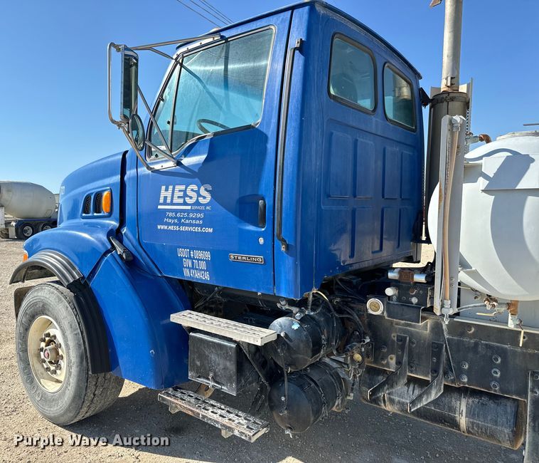 image for item LG9001 2000 Sterling  L-Line ready mix truck