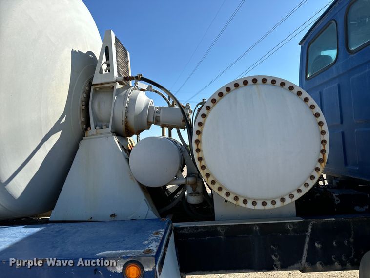 image for item LG9001 2000 Sterling  L-Line ready mix truck