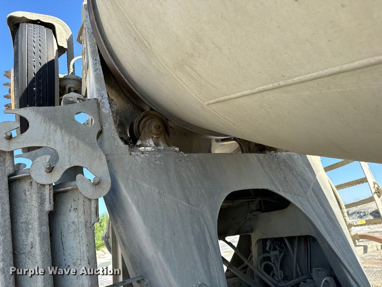 image for item LG9001 2000 Sterling  L-Line ready mix truck