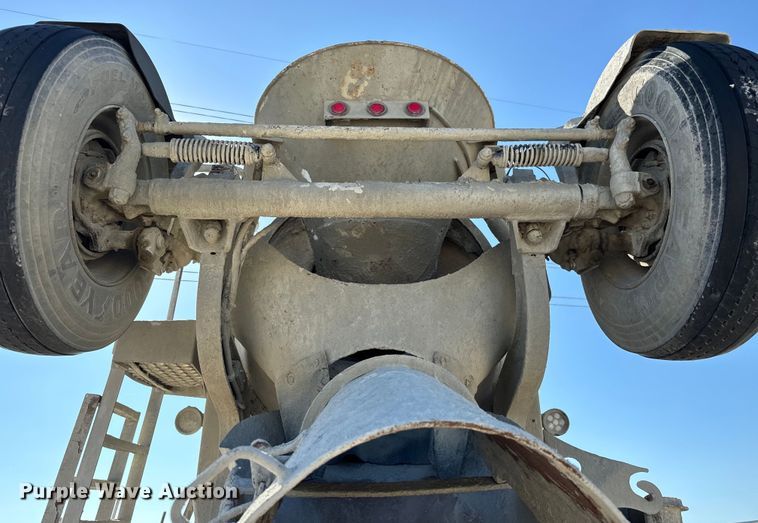 image for item LG9001 2000 Sterling  L-Line ready mix truck