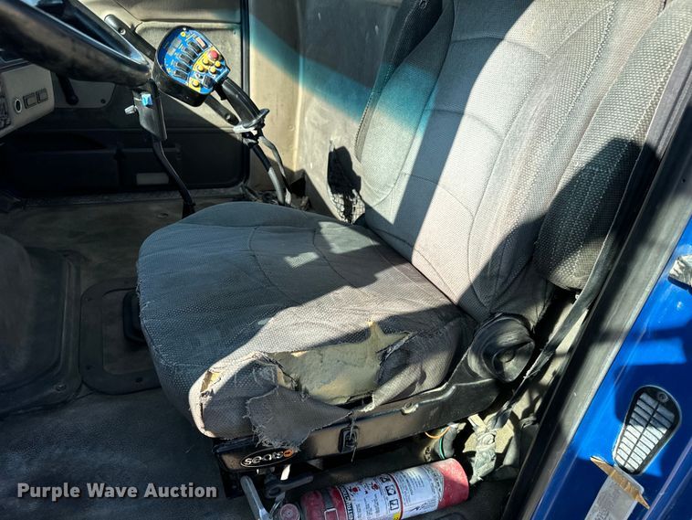 image for item LG9001 2000 Sterling  L-Line ready mix truck