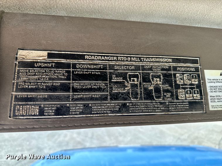 image for item LG9001 2000 Sterling  L-Line ready mix truck