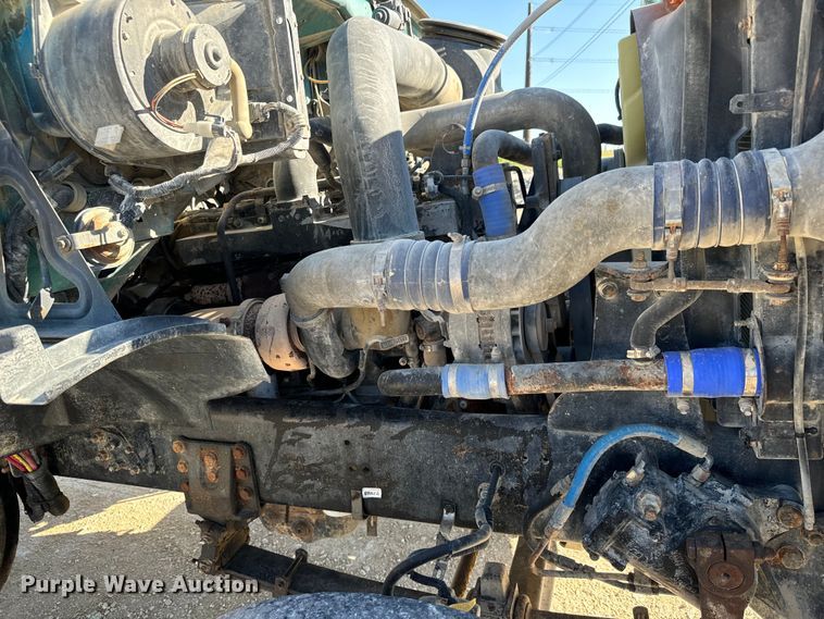 image for item LG9001 2000 Sterling  L-Line ready mix truck