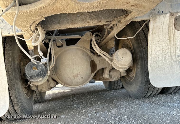 image for item LG9001 2000 Sterling  L-Line ready mix truck