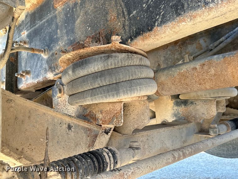 image for item LG9001 2000 Sterling  L-Line ready mix truck