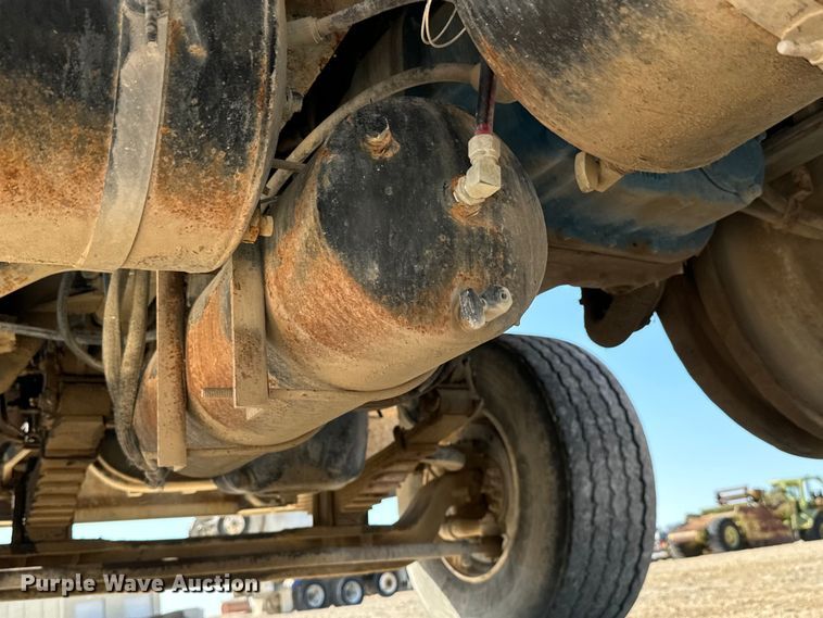 image for item LG9001 2000 Sterling  L-Line ready mix truck