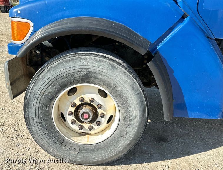 image for item LG9001 2000 Sterling  L-Line ready mix truck