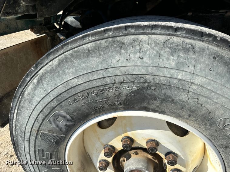 image for item LG9001 2000 Sterling  L-Line ready mix truck