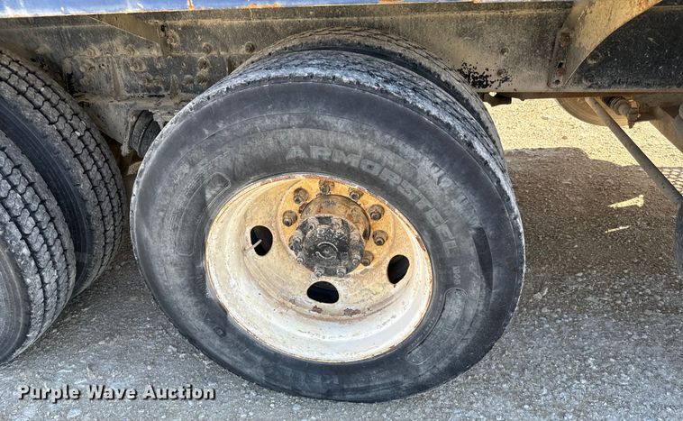 image for item LG9001 2000 Sterling  L-Line ready mix truck