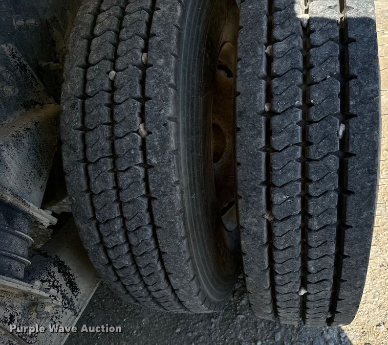 image for item LG9001 2000 Sterling  L-Line ready mix truck