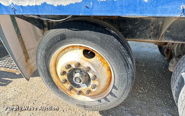 image for item LG9001 2000 Sterling  L-Line ready mix truck